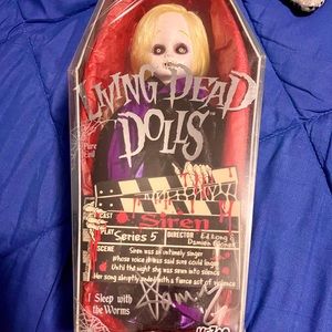 Living dead dolls